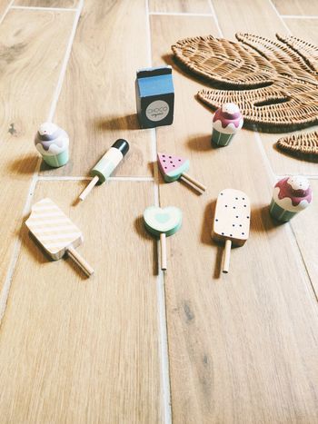 🍦 Jeu d'imitation - Dinette en bois - Gourmandises Glaces & Chocolat - marque Le Toy Van 
