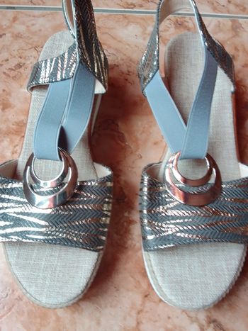 Chaussures compensées