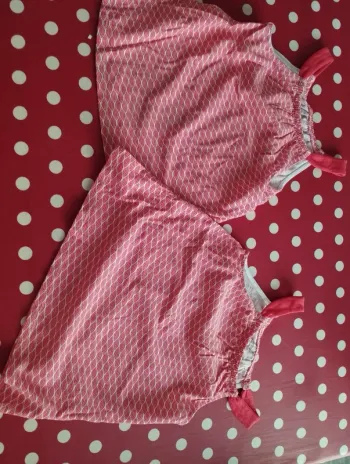 2 hauts identiques 36 mois