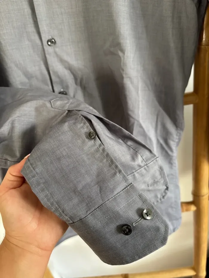 chemise grise taille M - photo numéro 4