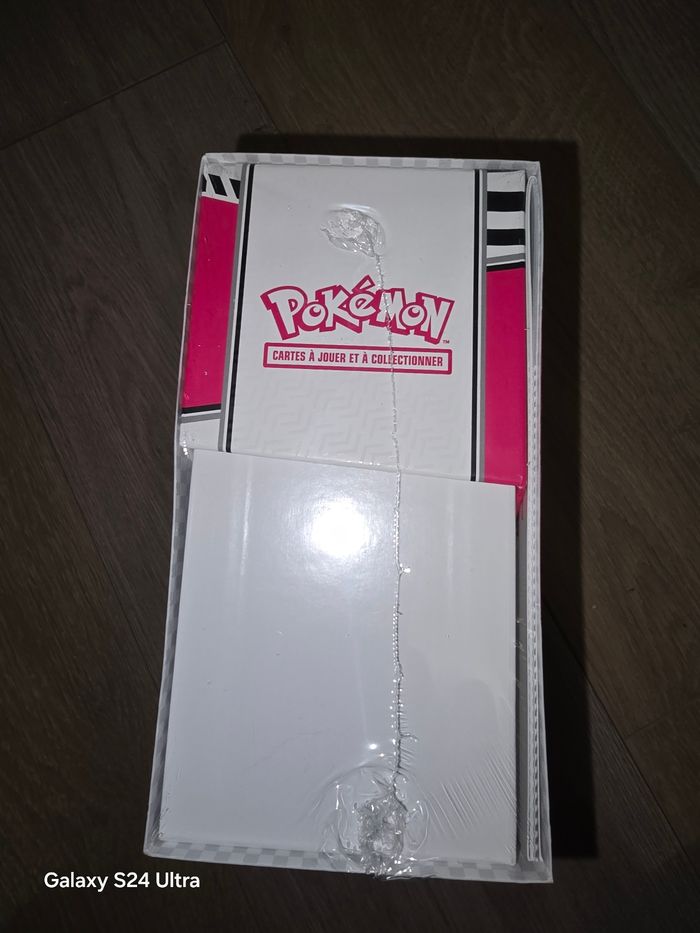 Pokemon coffret dresseur d'élite flamme blanche 10.5 - photo numéro 4