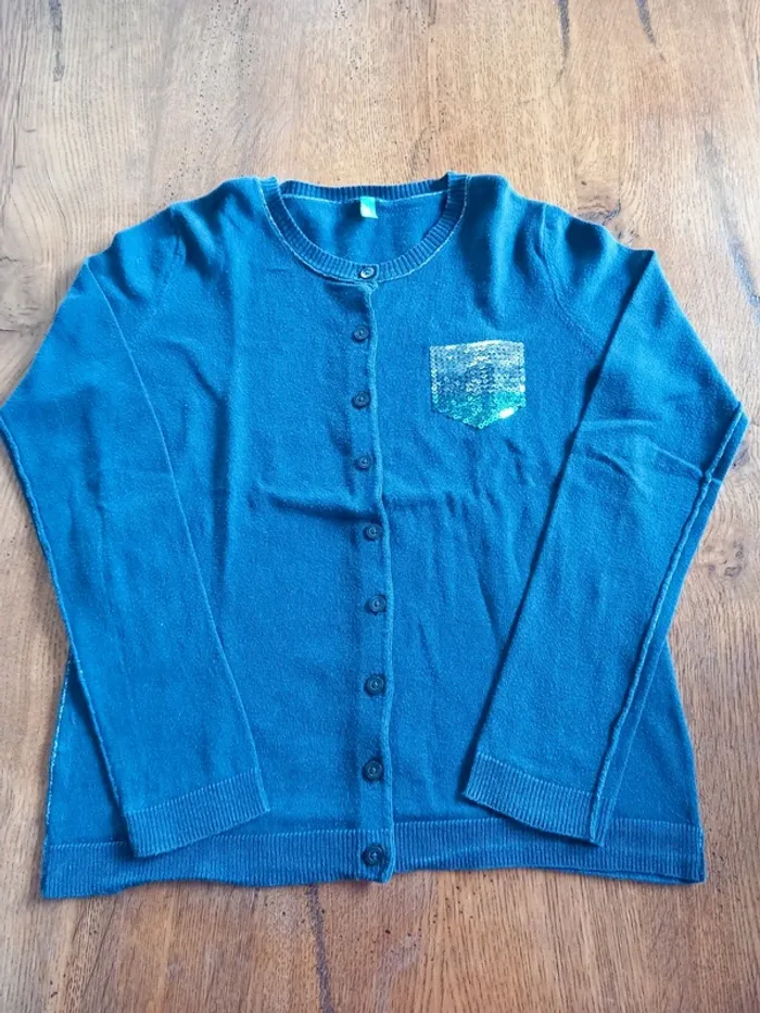 Gilet fin fille Benetton 8 ans.