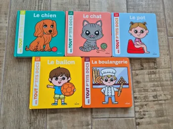 Lot de 5 livres cartonnés mes tout p'tits docs