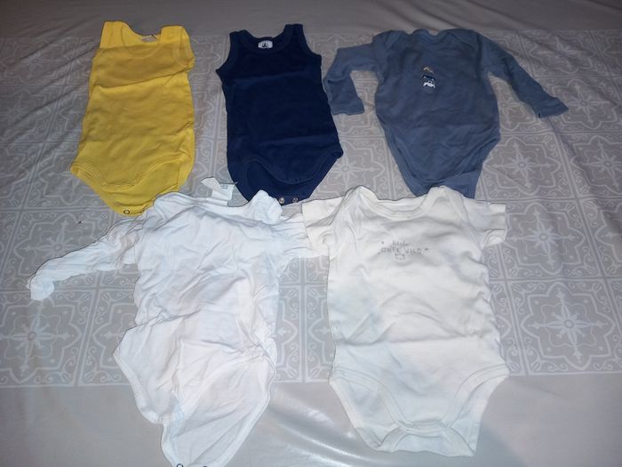 Lots bodies 6 mois