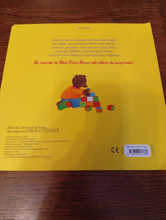 L'imagier à toucher de petit ours brun - photo numéro 2