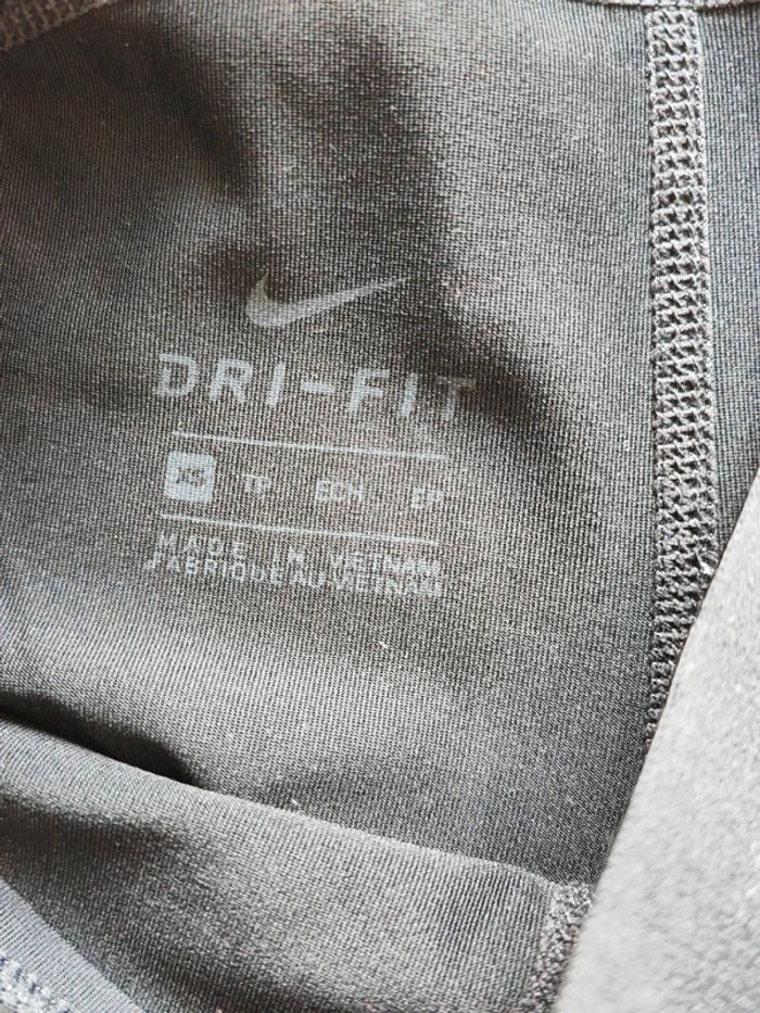Legging court noir Nike taille XS 34 - photo numéro 5