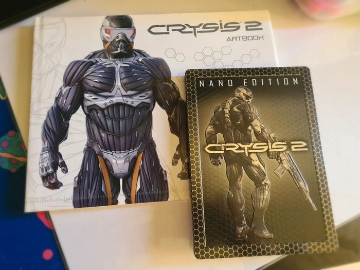 Artbook et steelbook Crysis 2