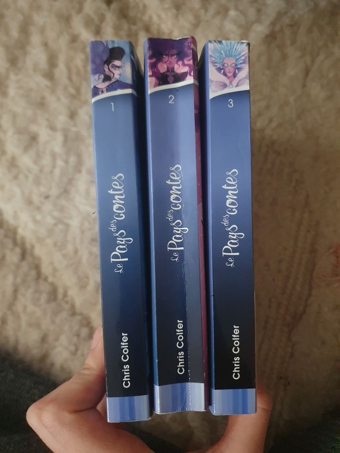 Livre le pays des contes les 3 premiers tome - photo numéro 1