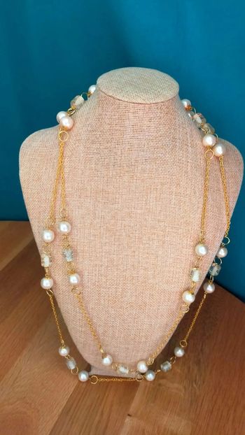 Parure collier + boucles d’oreilles perles dorées