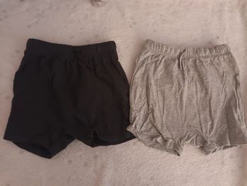 Lot de 2 Shorts 2 ans