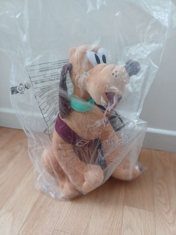 Peluche pluto pirates des caraïbes