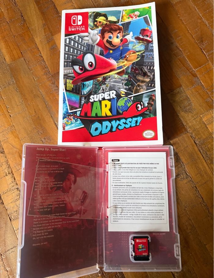 Super Mario Odyssey switch avec livre de solutions - photo numéro 3