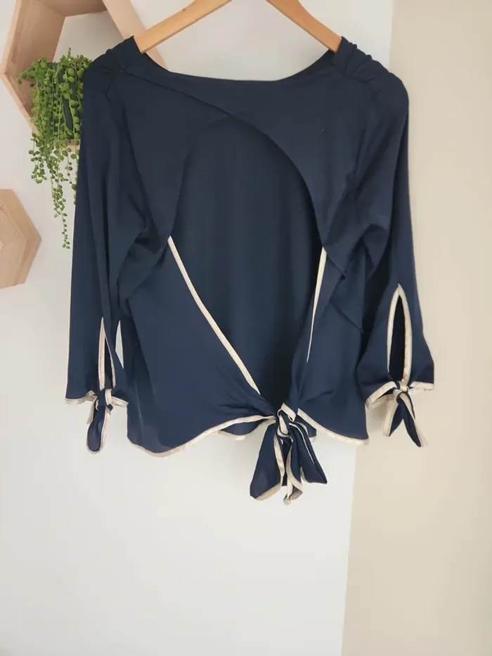 Blouse ou t shirt - photo numéro 4