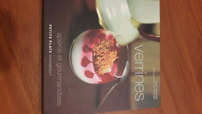 Livre Verrines apéros et gourmandises