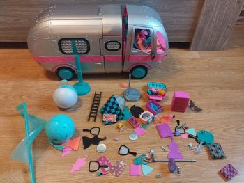 Camping car poupée LOL+ accessoires