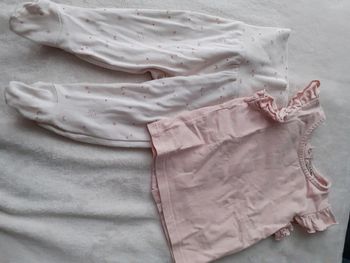 Ensemble bas +t-shirt