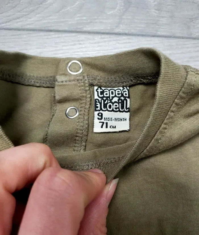 T shirt kaki pirate perroquet 9 mois bébé garçon Tape à l'oeil - photo numéro 3