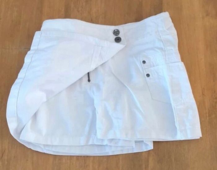 Jupe short blanche - photo numéro 2