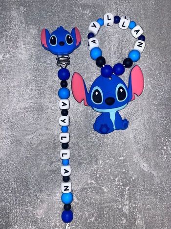 Ensemble attache tétine