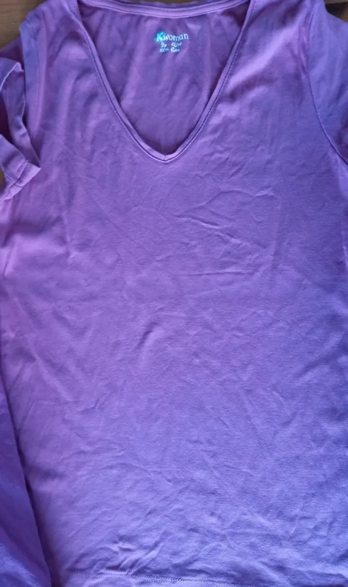 Tee-shirts 42/44 - photo numéro 2