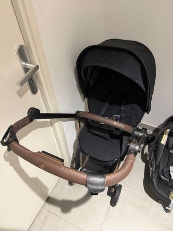 Poussette Cybex Mios 2 noire châssis gold + accessoires