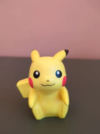 figurine pokémon Pikachu