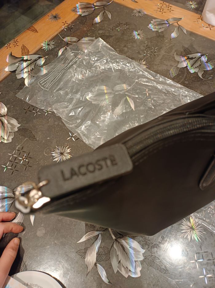 Sac lacoste - photo numéro 3