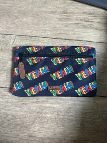 Pochette Cabaïa édition limitée Yeah