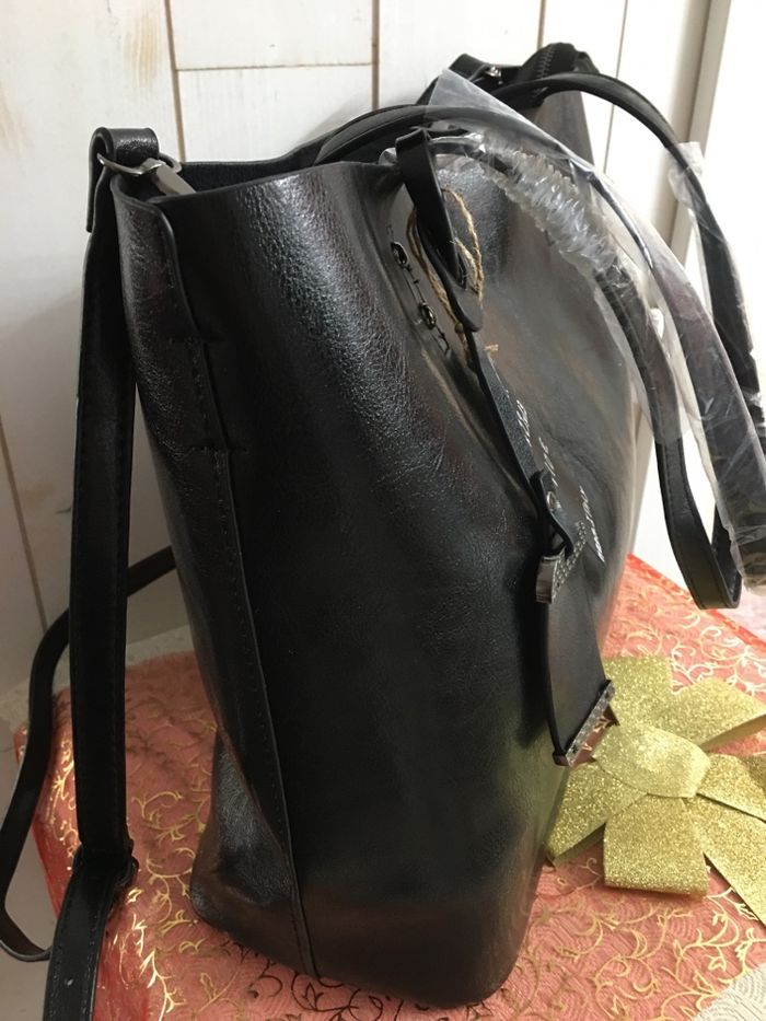 Super solde Magnifique grand sac cuir neuf lire description - photo numéro 4