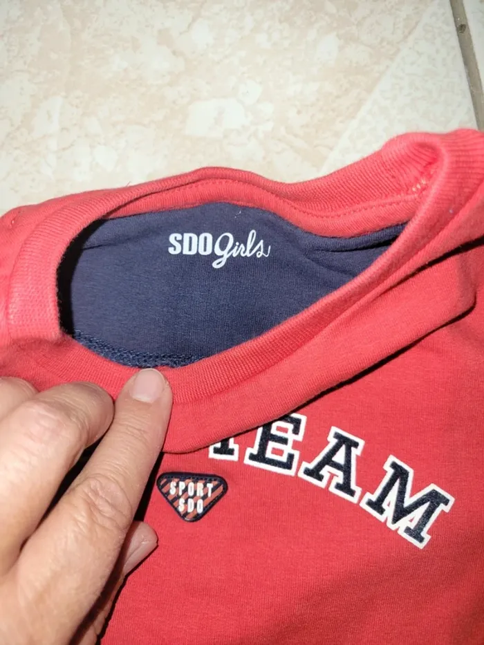 Pull taille 9/10 ans - photo numéro 3