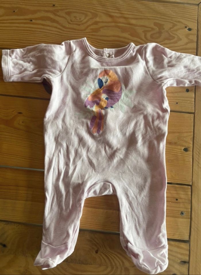 2 pyjamas