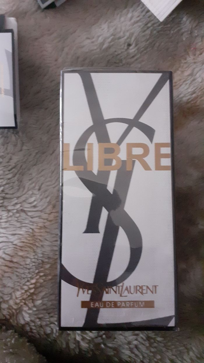 Eau  de parfum   yves saint  Laurent  90ml  spray - photo numéro 2