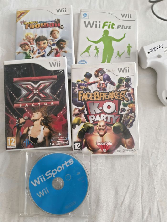 Console wii + accessoires - photo numéro 3