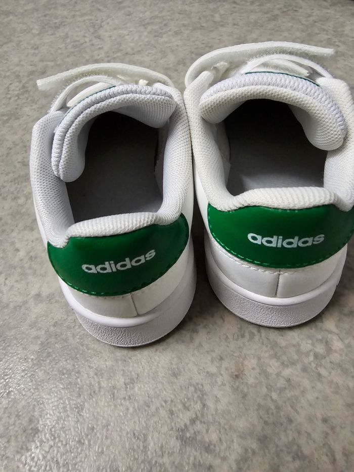 Adidas enfant basket a scratch pointure 27 non portés neuve 30€ - photo numéro 5