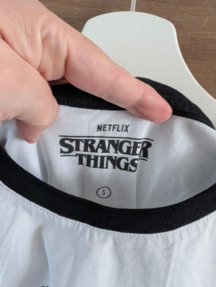 T-shirt Stranger Things t.S - photo numéro 3