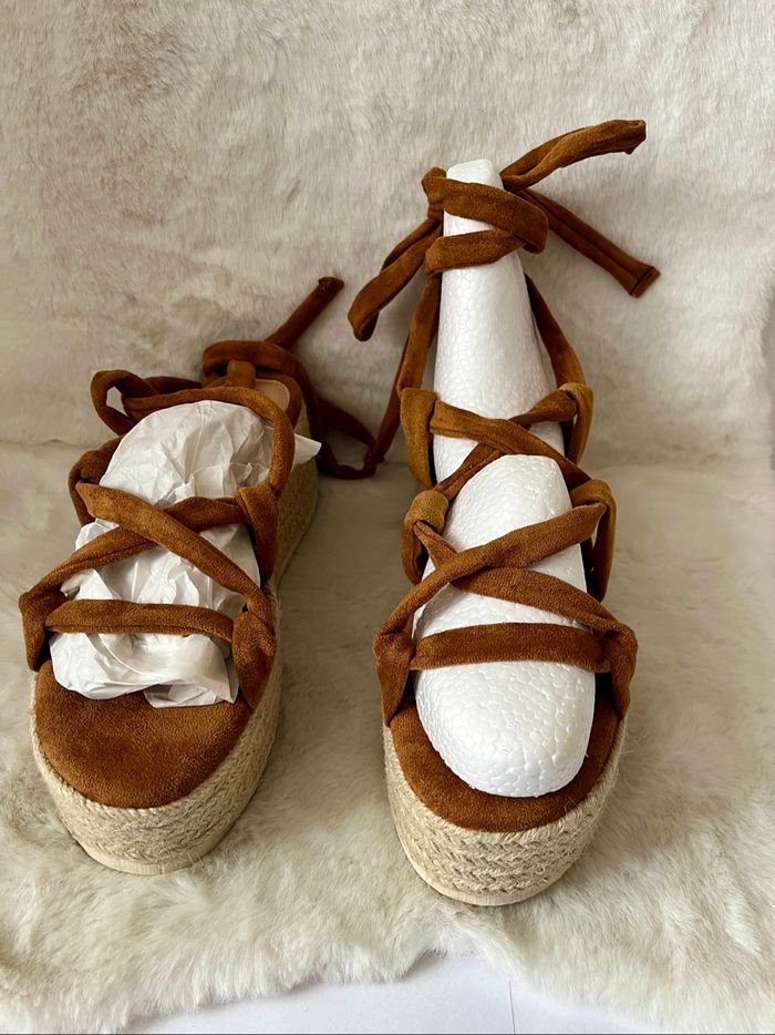 Sandales camel pointure 40 - photo numéro 4