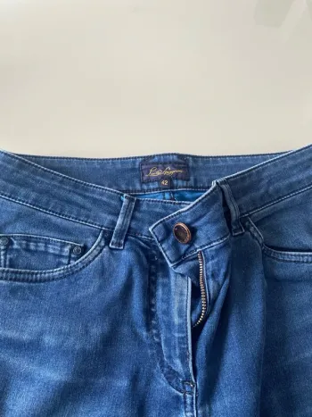 Jean bleu fonce