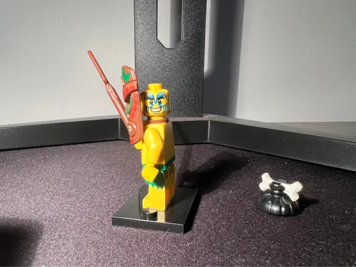 Lego figurine minifigure série 11 island warrior guerrier des îles tiki exemplaire 2 - photo numéro 3