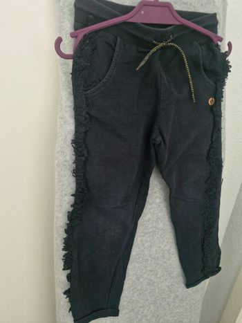 Lot deux  vêtements  tres bon état 