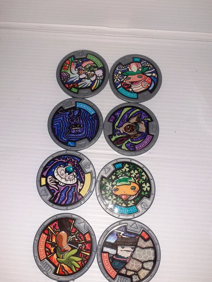 Montre yo kai et 39 médaillon - photo numéro 4