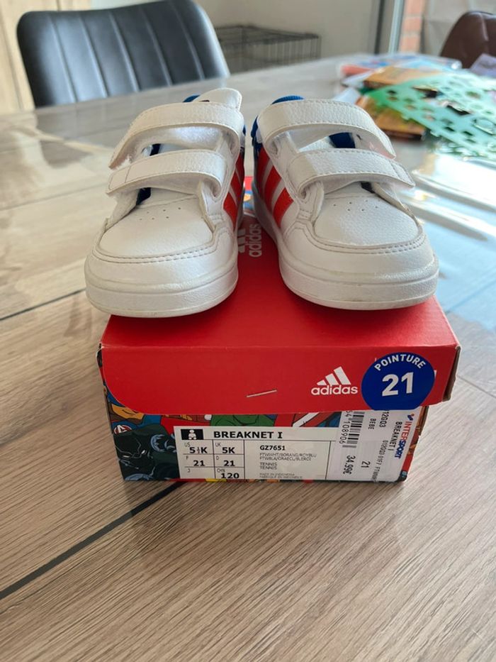 Basket adidas Marvel - photo numéro 2