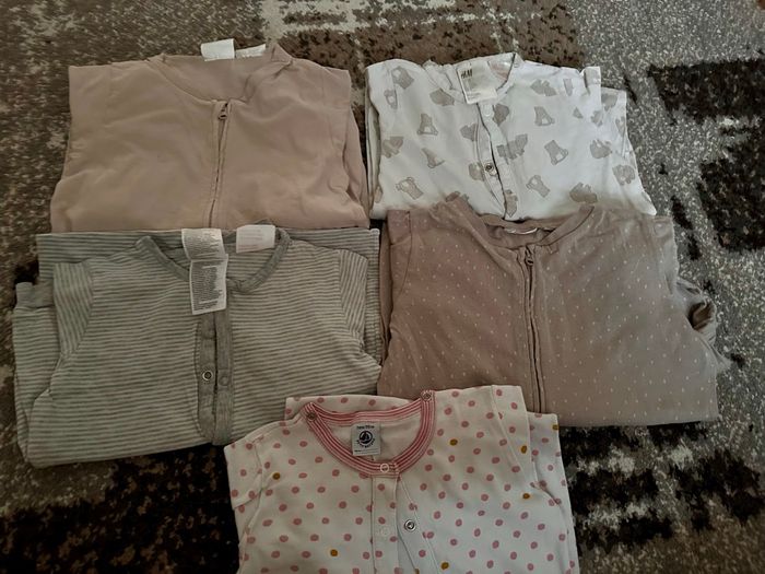 Lots pyjamas 5 taille 3 ans