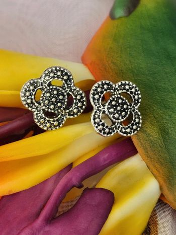 Boucles d oreilles vintage texturees modèle 2 en acier inoxydable