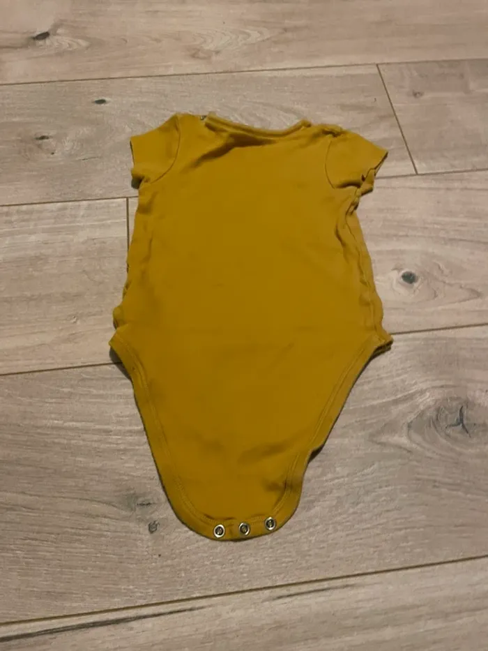 Lot 3 bodies manches courtes Disney Baby 36mois - photo numéro 10
