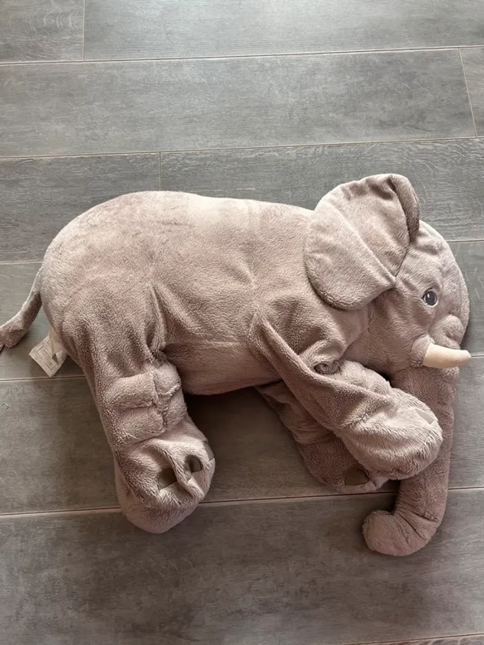 Peluche éléphant