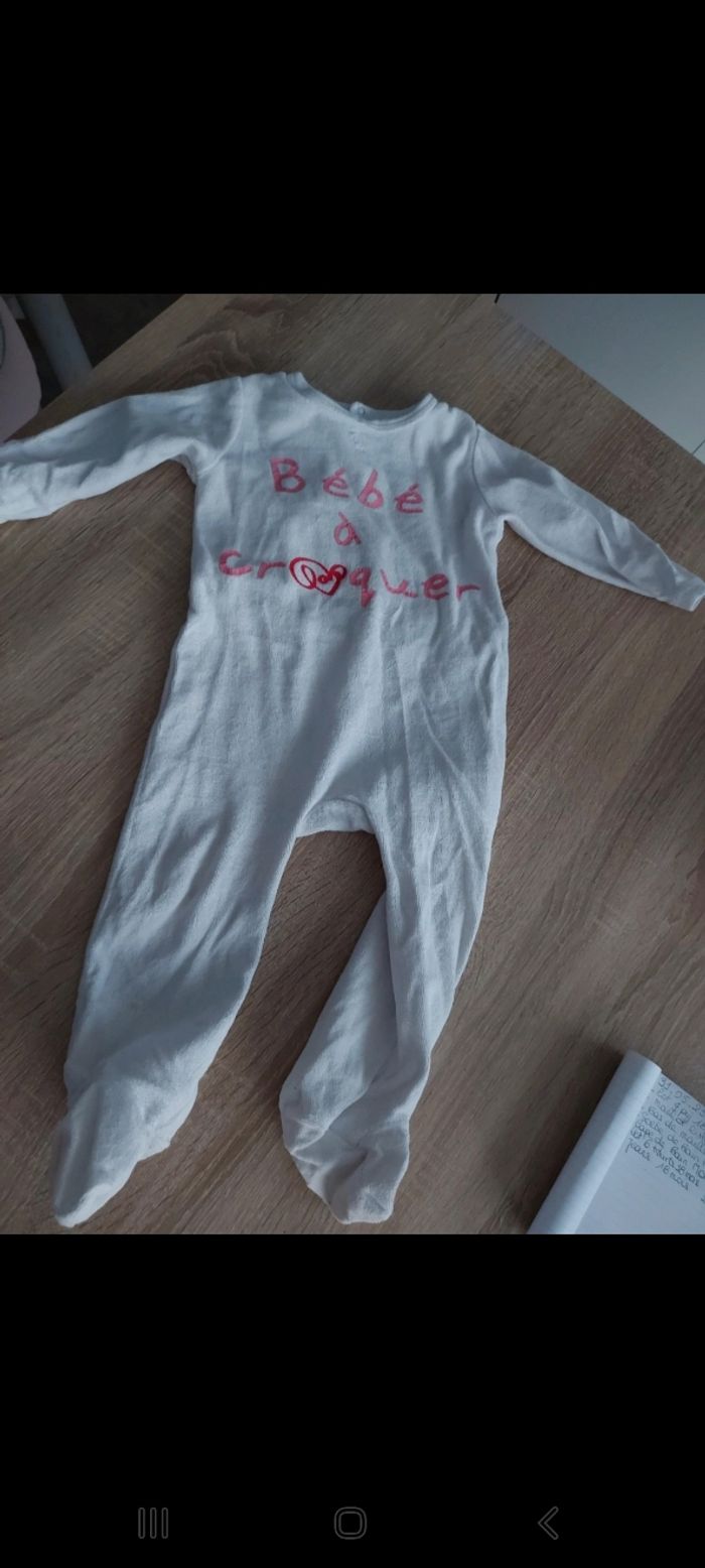 Lot vêtements 18 mois - photo numéro 4