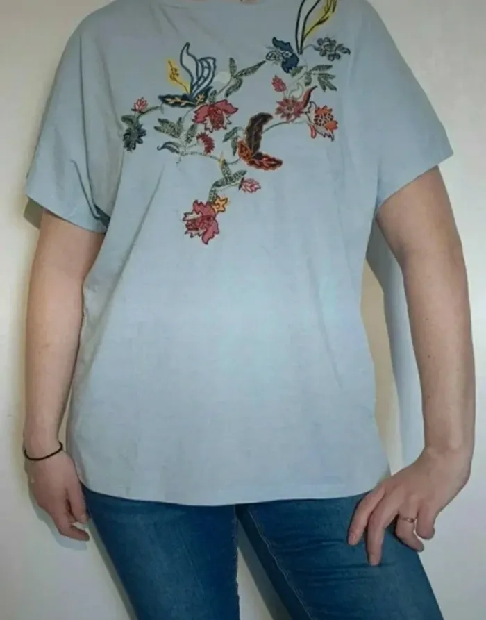 Tee-shirt broderie - photo numéro 2