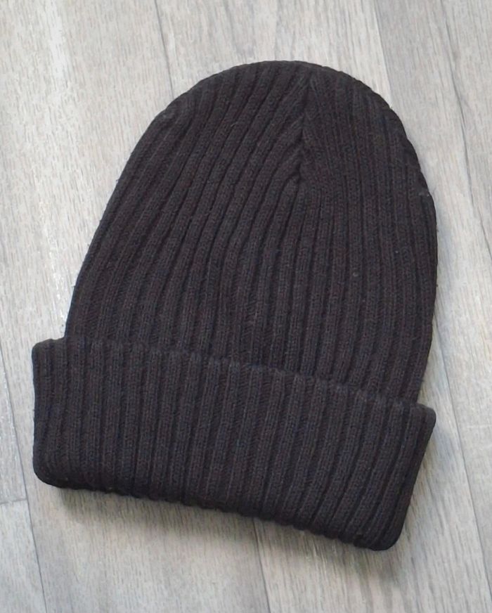 Bonnet noir tricoté - photo numéro 3