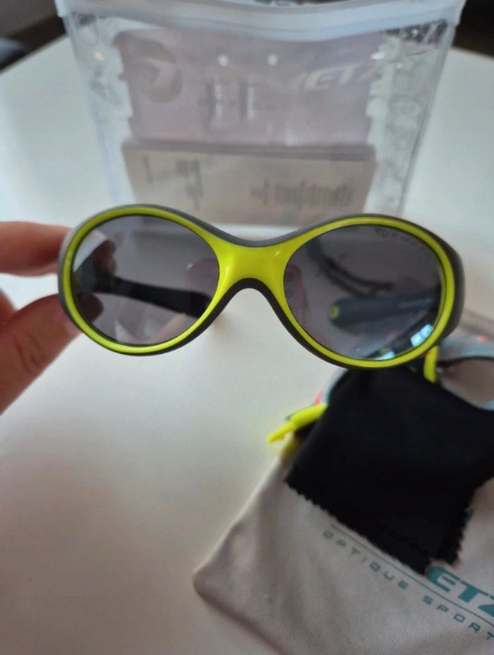👦 Lunettes de soleil 🕶 - photo numéro 5
