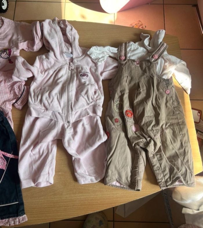 Lot de +63 vêtements taille 3 mois - photo numéro 3